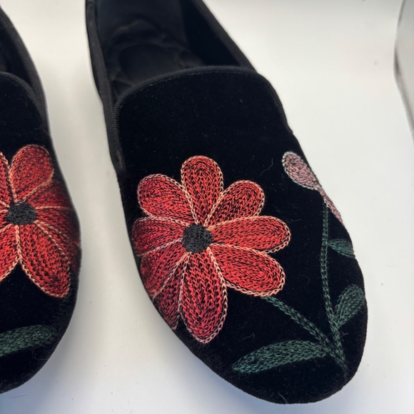Birdies Black Loafers with Floral Embroidery - Picture 3 of 12
